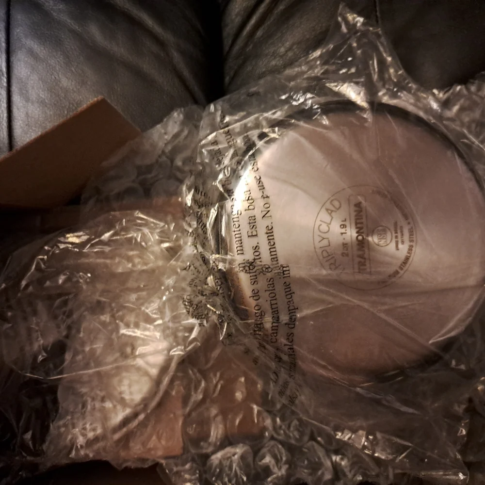 2 QT TRAMONTINA POT PAN Stainless Steel NEW IN FACTORY BOX, Light 3.12 pounds.